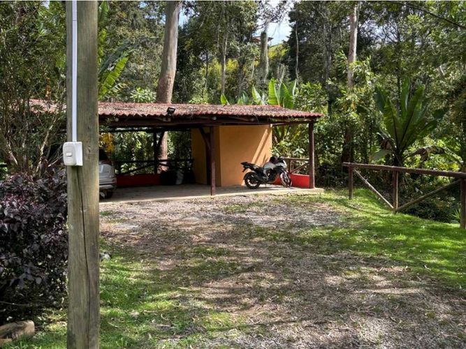 Casa de 5 alcobas en venta en Guarne, 335 m² · foto 6 de 21