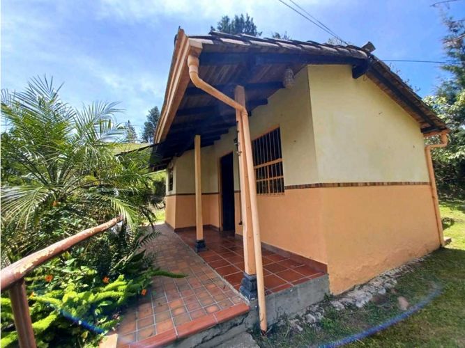 Casa de 5 alcobas en venta en Guarne, 335 m² · foto 13 de 21