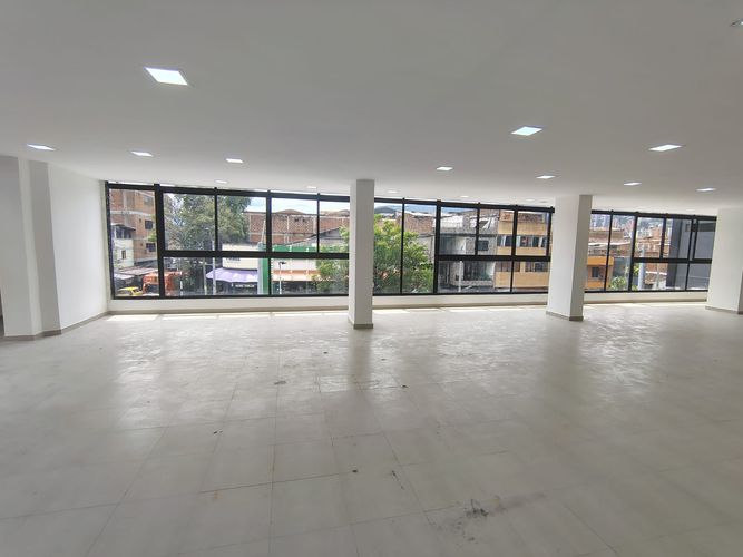 Oficina en arriendo en Cristo Rey, Medellín, 180 m² · foto 8 de 9