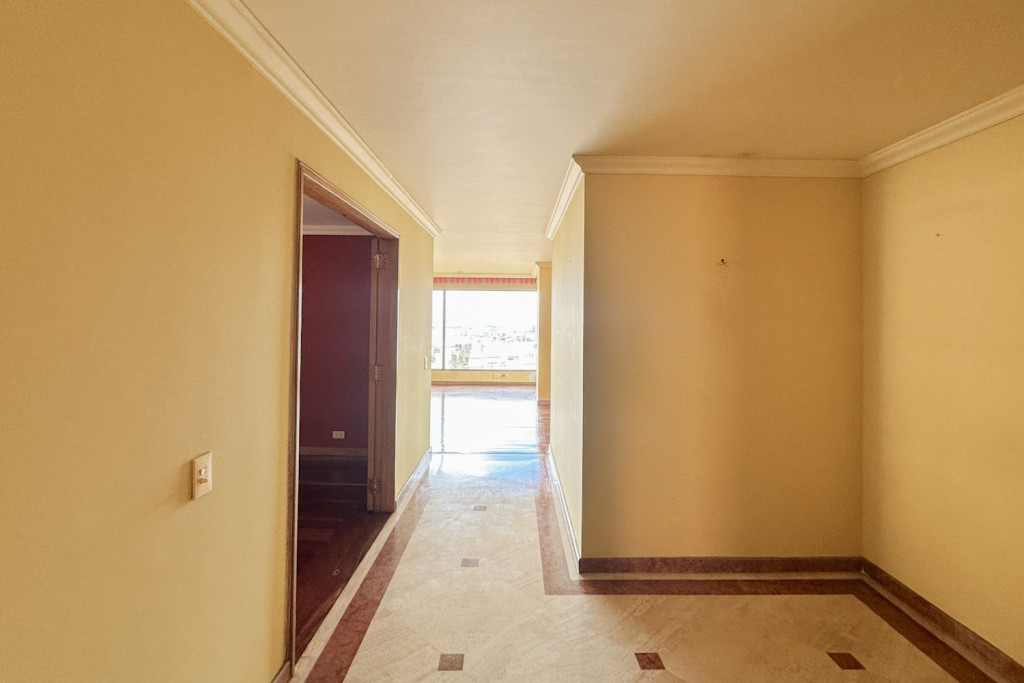 Apartamento en venta en Los Rosales, Bogotá · foto 6 de 24