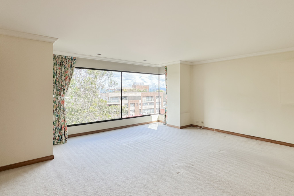 Apartamento en venta en Los Rosales, Bogotá · foto 16 de 24