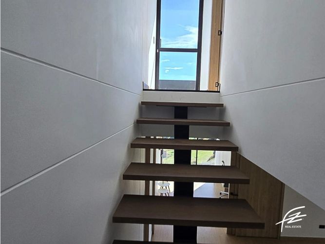 Casa de 4 alcobas en venta en Alto La Compa�Ia, Rionegro, 320 m² · foto 9 de 24