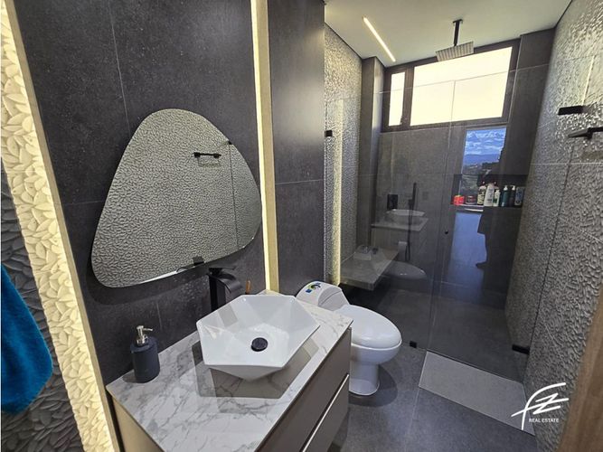 Casa de 4 alcobas en venta en Alto La Compa�Ia, Rionegro, 320 m² · foto 18 de 24