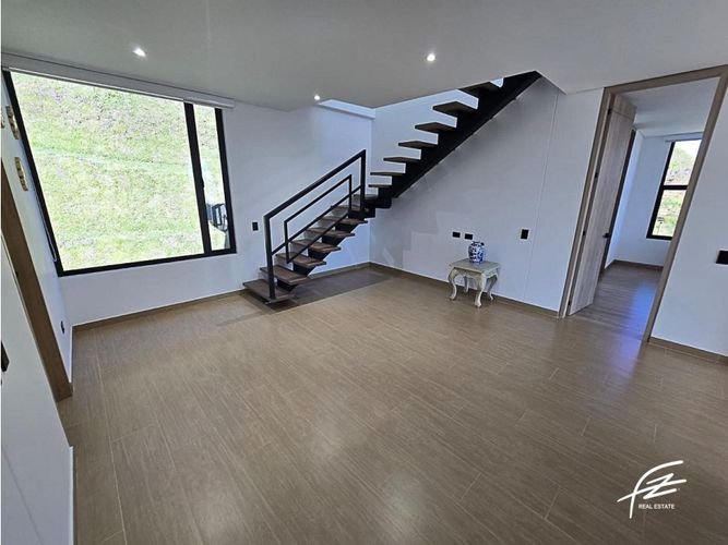 Casa de 4 alcobas en venta en Alto La Compa�Ia, Rionegro, 320 m² · foto 23 de 24