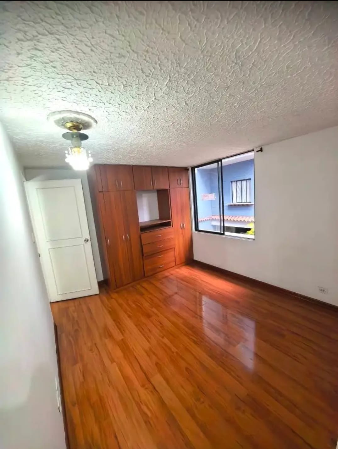 Apartamento en venta en Sector Plaza De Bolivar, Pereira · foto 4 de 10