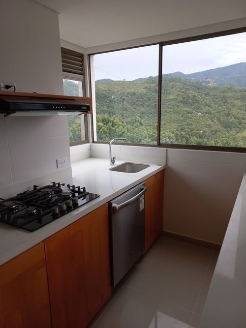 Apartamento de 3 alcobas en venta en Cañaveralejo, Sabaneta, 96 m² · foto 3 de 14