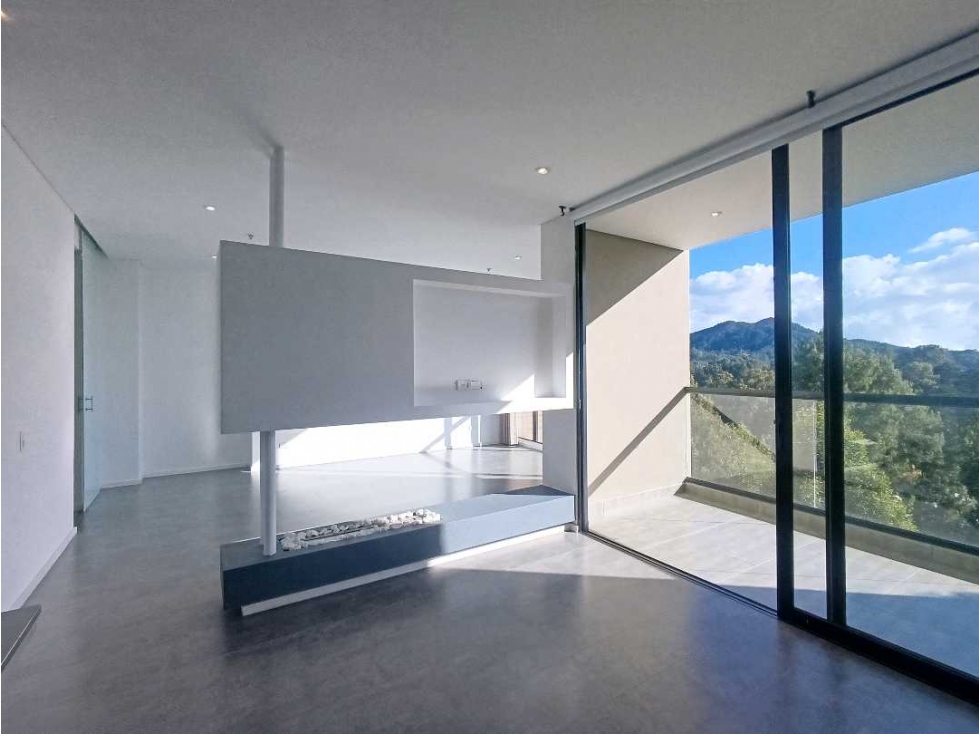 1BR Apartment in Vía Las Palmas (76 m²) - 2