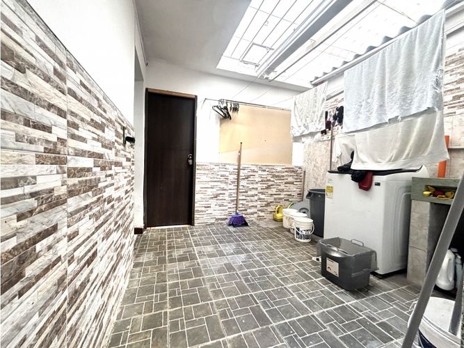 Casa en venta en Laureles, Medellín · foto 5 de 16