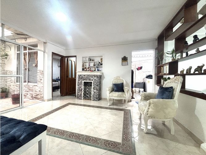 Casa en venta en Laureles, Medellín · foto 7 de 16