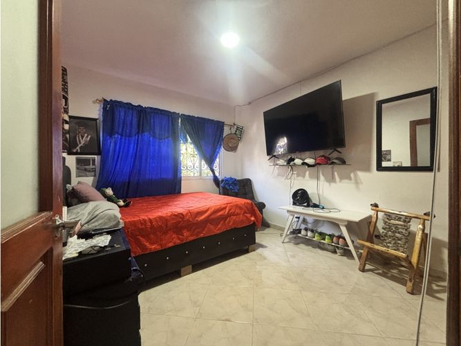 Casa en venta en Laureles, Medellín · foto 13 de 16