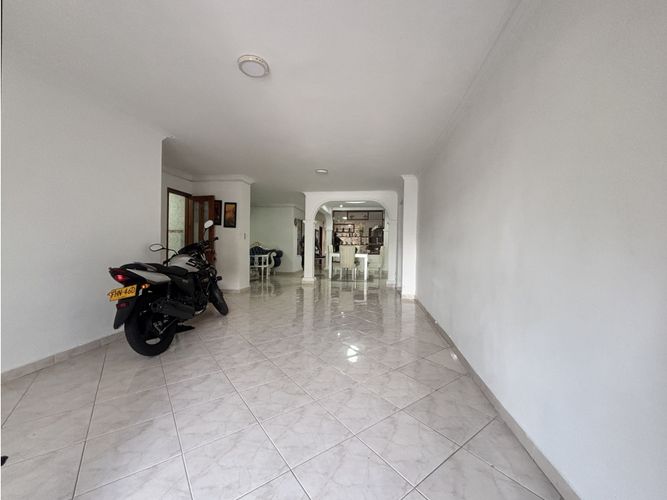 Casa en venta en Laureles, Medellín · foto 15 de 16