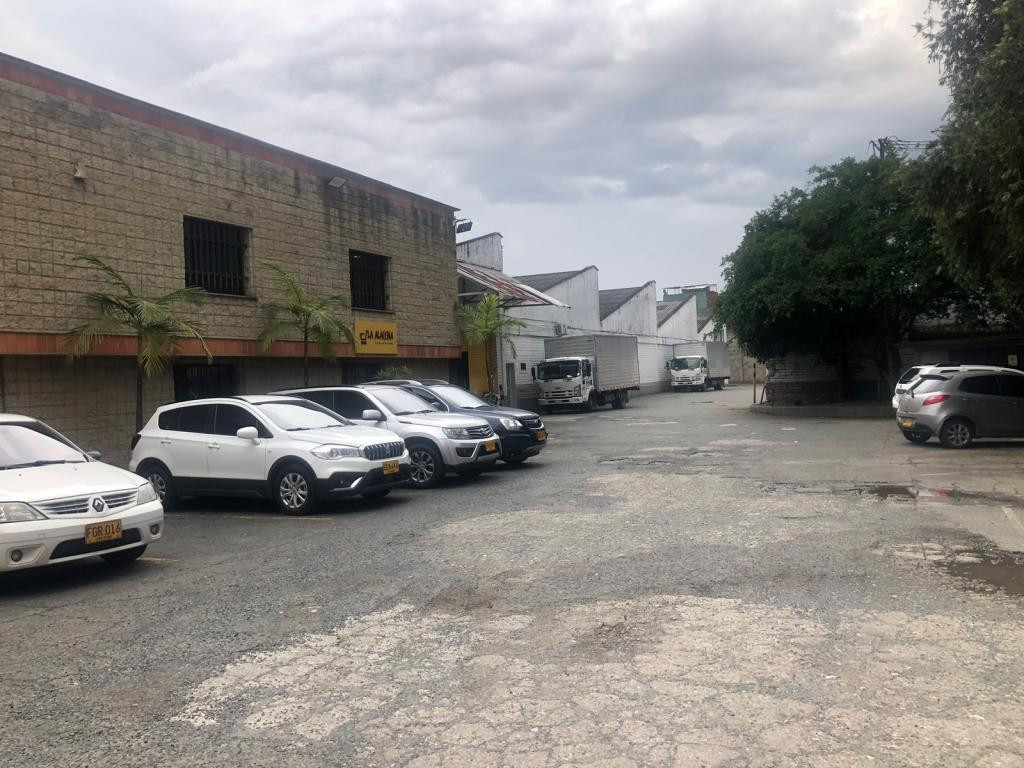 Warehouse for sale in Guayabal, Medellín 4