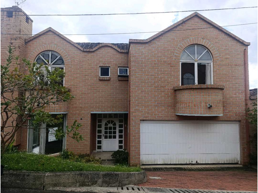 House for rent in Altos del poblado, Medellín