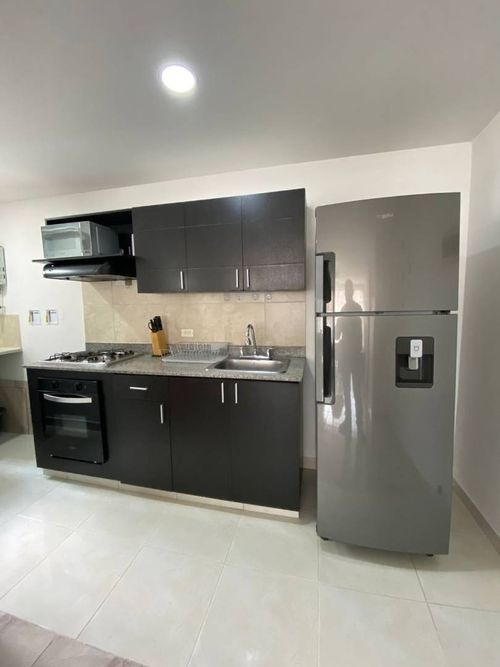 Apartamento de 3 alcobas en arriendo en Villa Carlota, Medellín, 73 m² · foto 3 de 10