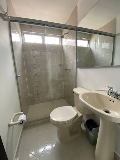 Apartamento de 3 alcobas en arriendo en Villa Carlota, Medellín, 73 m² · foto 5 de 10