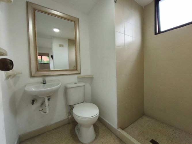 Oficina en arriendo en La Aguacatala, Medellín, 170 m² · foto 5 de 23