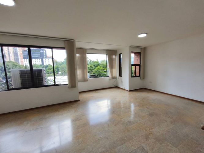 Oficina en arriendo en La Aguacatala, Medellín, 170 m² · foto 9 de 23