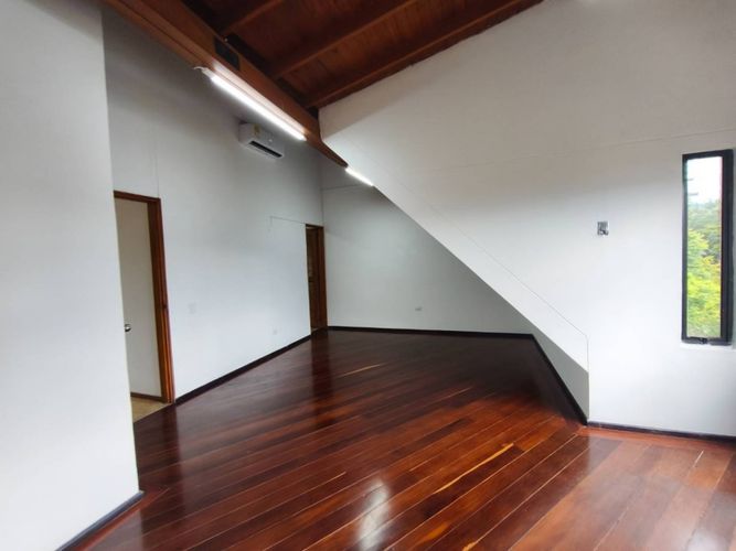 Oficina en arriendo en La Aguacatala, Medellín, 170 m² · foto 11 de 23