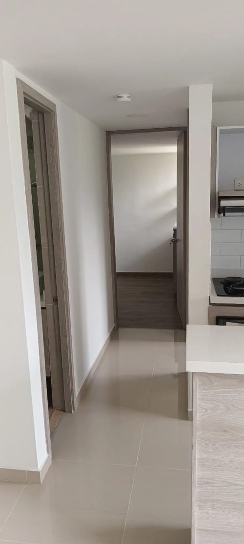 Apartamento de 2 alcobas en venta en Loma De San Jose, Sabaneta, 48 m² · foto 4 de 20