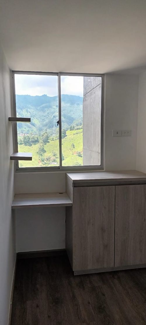Apartamento de 2 alcobas en venta en Loma De San Jose, Sabaneta, 48 m² · foto 8 de 20