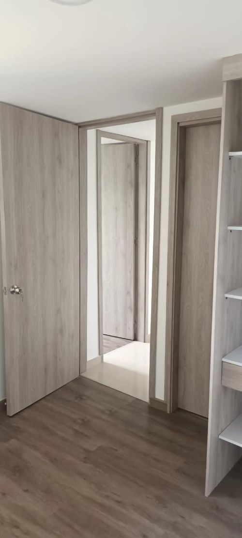 Apartamento de 2 alcobas en venta en Loma De San Jose, Sabaneta, 48 m² · foto 11 de 20