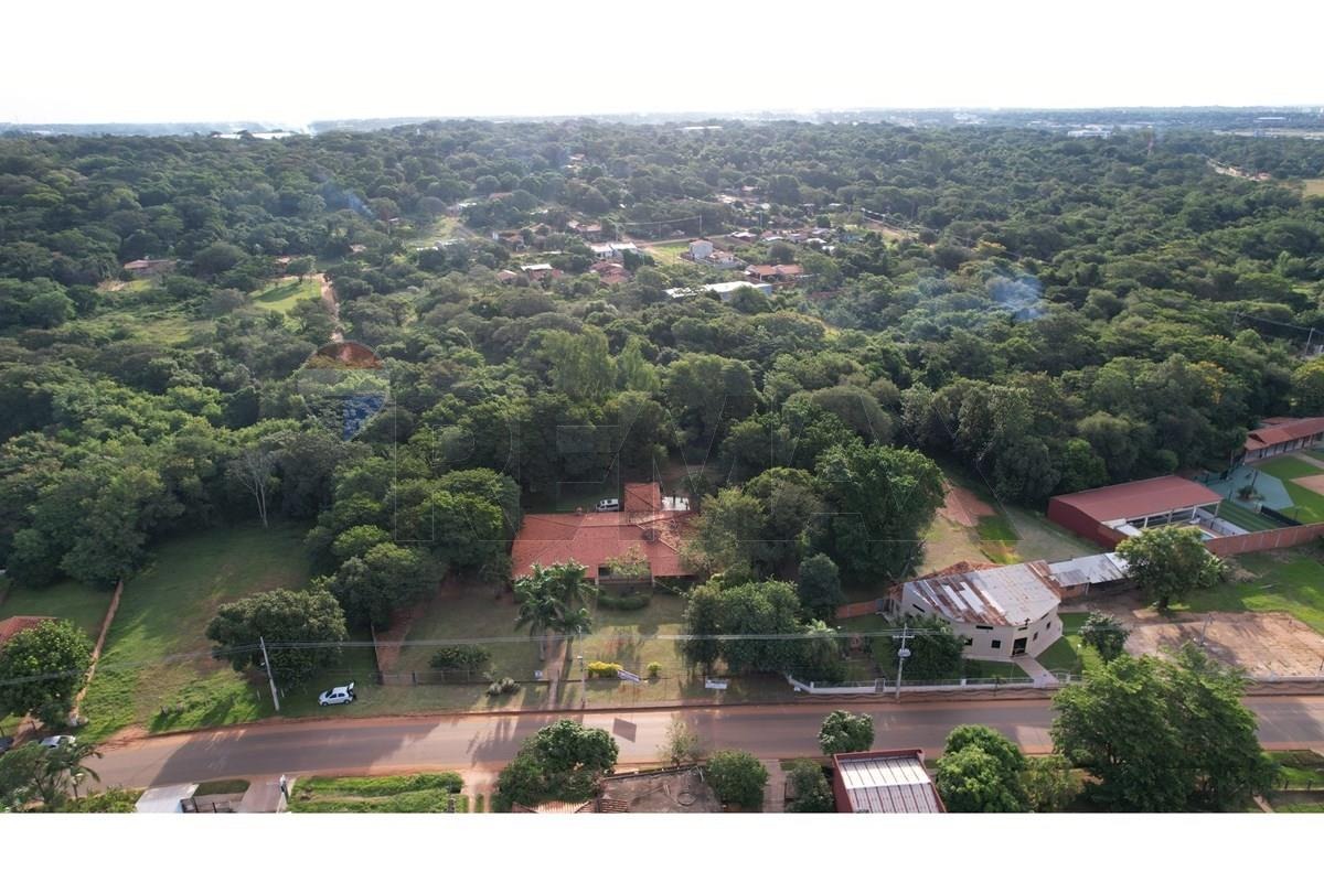 AMPLIO TERRENO SOBRE AVENIDA PRINCIPAL EN LUQUE MORACUE EN VENTA (7.121 M2) — foto 2