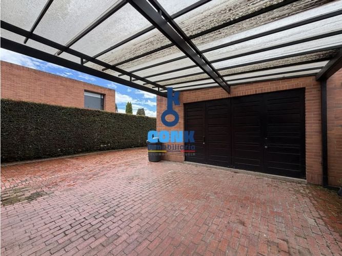Casa de 4 alcobas en venta en Guaymaral, Bogotá, 1500 m² · foto 10 de 24