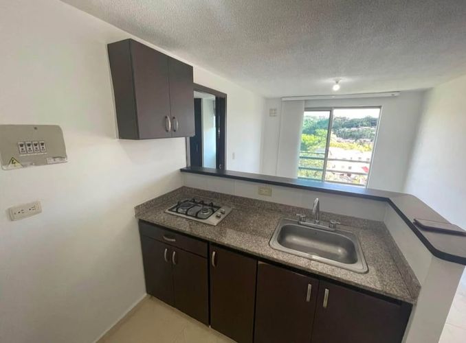 Apartaestudio en venta en La Castellana, Pereira, 36 m² · foto 2 de 8