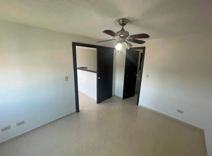 Apartaestudio en venta en La Castellana, Pereira, 36 m² · foto 6 de 8