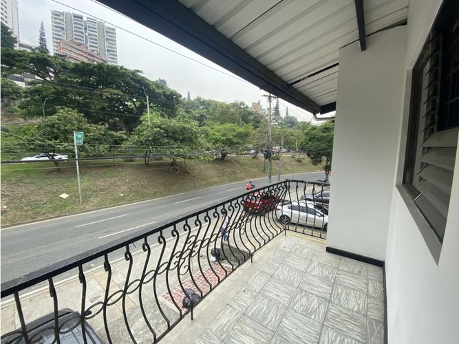 Casa de 4 alcobas en venta en La Flora, Cali, 282 m² · foto 2 de 23