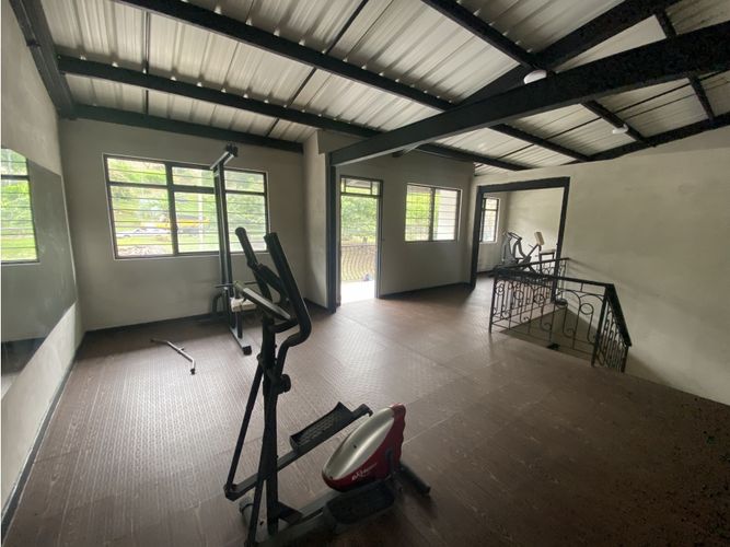 Casa de 4 alcobas en venta en La Flora, Cali, 282 m² · foto 6 de 23