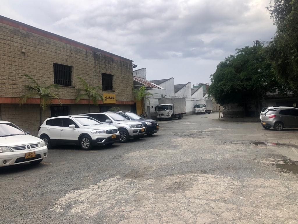 Warehouse for sale in Guayabal, Medellín 4