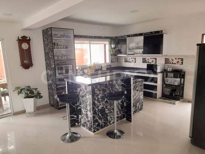 Casa de 5 alcobas en venta en El Castillo, Jamundí, 500 m² · foto 3 de 13