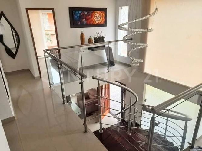 Casa de 5 alcobas en venta en El Castillo, Jamundí, 500 m² · foto 6 de 13