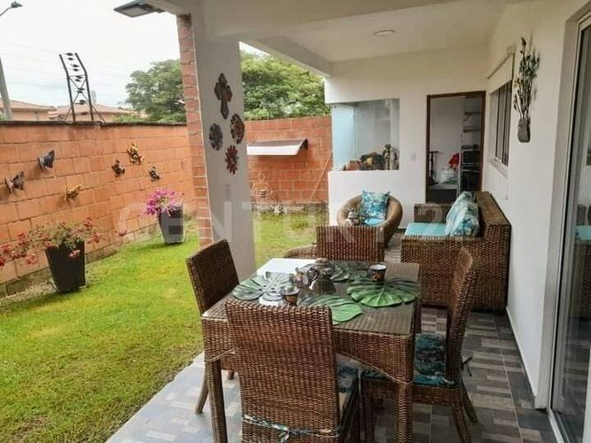 Casa de 5 alcobas en venta en El Castillo, Jamundí, 500 m² · foto 11 de 13