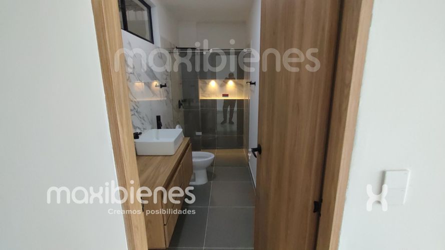 Apartamento de 3 alcobas en venta en Fundadores, Apartado, 70 m² · foto 9 de 15