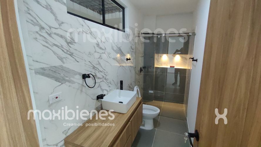 Apartamento de 3 alcobas en venta en Fundadores, Apartado, 70 m² · foto 10 de 15
