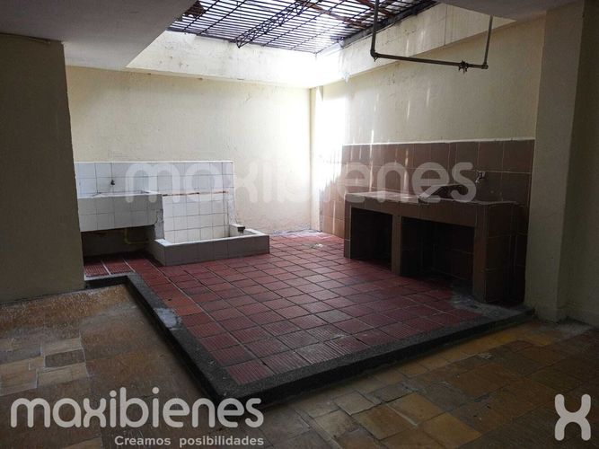Local en arriendo en La America, Medellín, 330 m² · foto 7 de 14