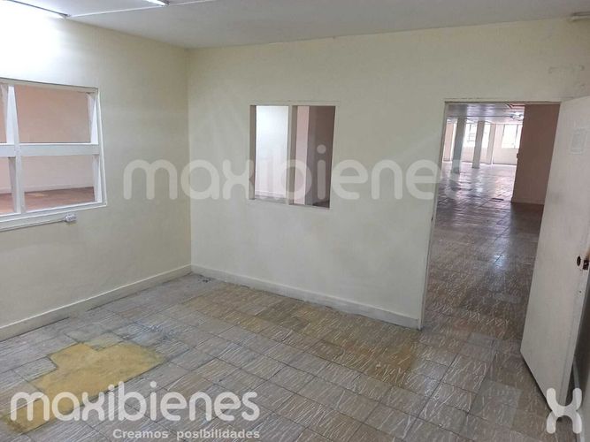 Local en arriendo en La America, Medellín, 330 m² · foto 11 de 14