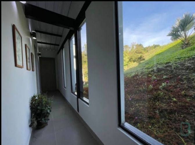 Casa de 4 alcobas en venta en Mampuesto, Rionegro, 247 m² · foto 5 de 14