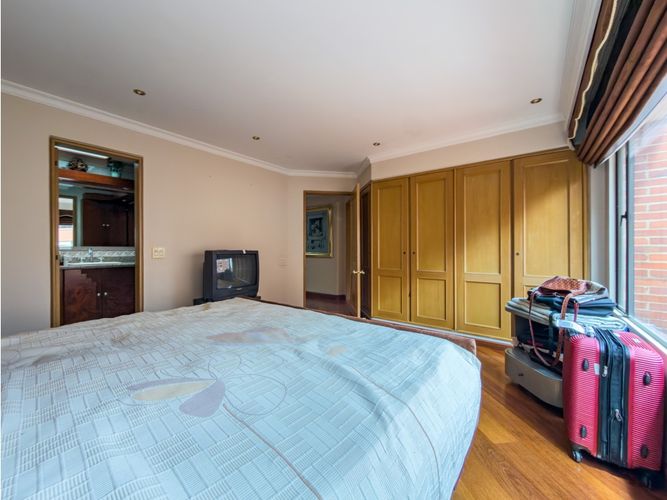 Apartamento de 4 alcobas en venta en La Calleja, Bogotá, 420 m² · foto 23 de 24