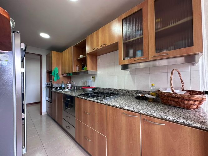Apartamento de 3 alcobas en arriendo en El Poblado, Medellín, 143 m² · foto 8 de 20