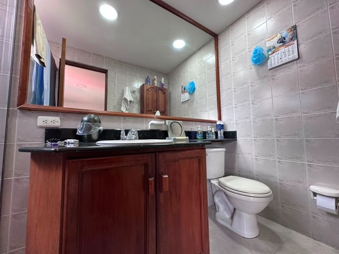 Apartamento de 3 alcobas en arriendo en El Poblado, Medellín, 143 m² · foto 18 de 20