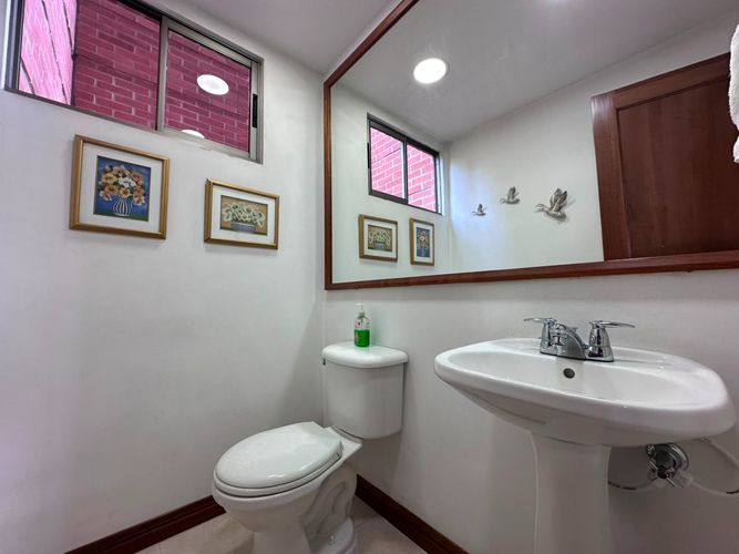 Apartamento de 3 alcobas en arriendo en El Poblado, Medellín, 143 m² · foto 16 de 20