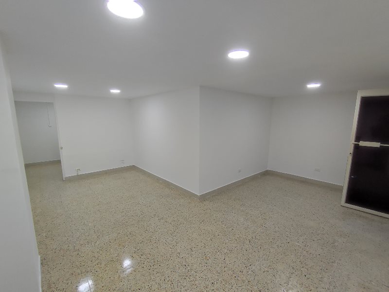 Local comercial en venta en La candelaria, Medellín 3