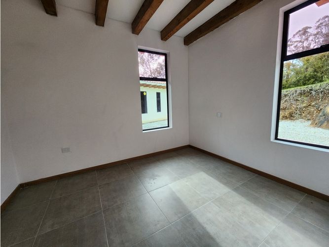 Finca en venta en El Retiro, 320 m² · foto 4 de 6