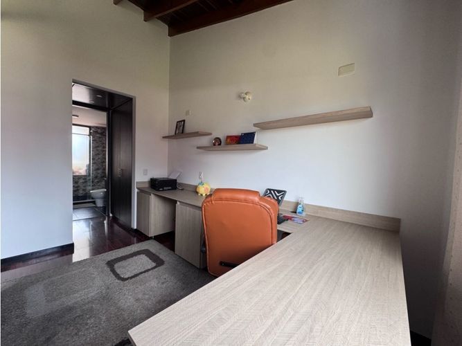 Casa de 3 alcobas en venta en Laura Vicuña, Chía, 240 m² · foto 21 de 24