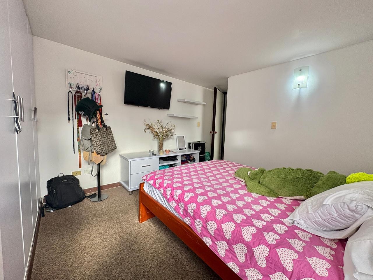 Apartamento en arriendo en Santa Barbara, Bogotá · foto 5 de 9