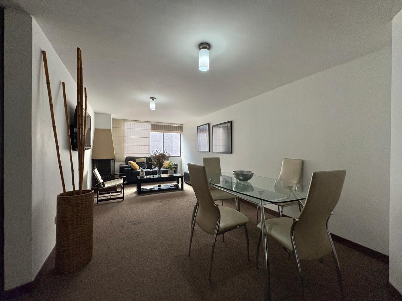 Apartamento en arriendo en Santa Barbara, Bogotá · foto 3 de 9
