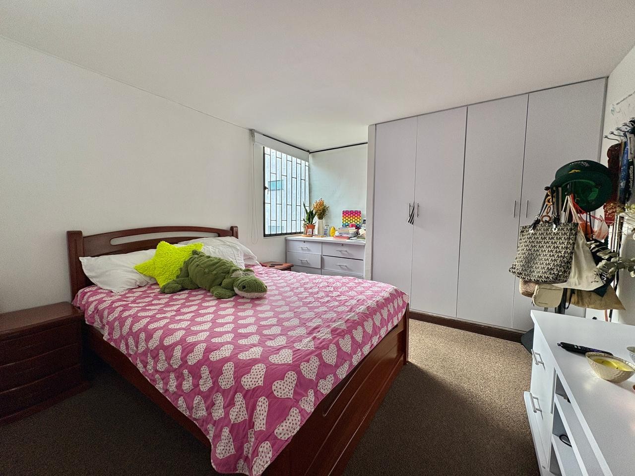 Apartamento en arriendo en Santa Barbara, Bogotá · foto 4 de 9